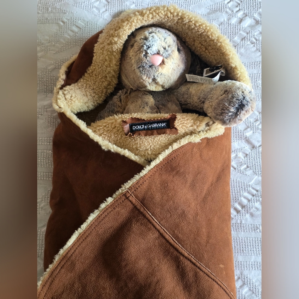 Dolce & Gabbana Shearling Baby Blanket w/ Hood – Brown, 100% Lambskin